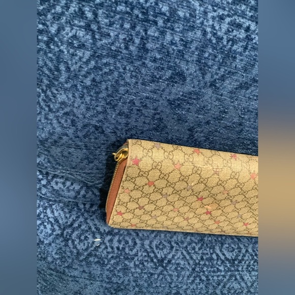 Micro GG Supreme Stars round zip wallet. - Picture 2 of 14